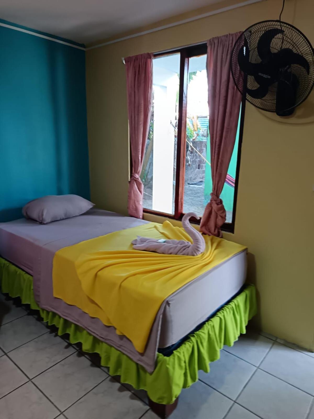 Cabinas Miss Miriam 2 Тортугеро Экстерьер фото