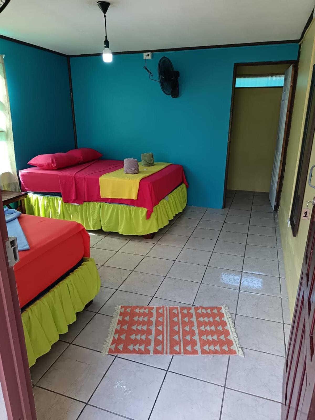 Cabinas Miss Miriam 2 Тортугеро Экстерьер фото